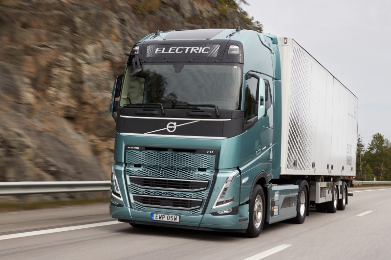 De Volvo FH Electric kan in het dagelijkse verkeer gemakkelijk 600 kilometer afleggen met één tussentijdse laadbeurt. 